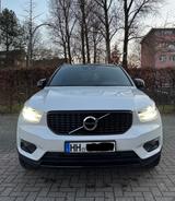 Volvo XC40 T4 AWD R Design Geartronic R Design - Volvo XC40 von privat