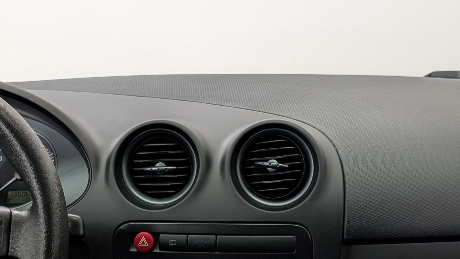 Fahrzeugabbildung SEAT Ibiza 1.4 16V * Klimaaut. * Tempomat * HU 04.27