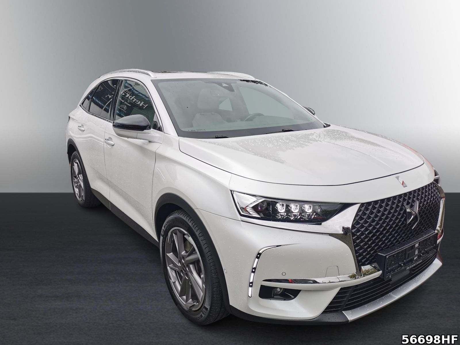 Fahrzeugabbildung DS Automobiles DS7 Crossback Hybrid 4x4, Rivoli
