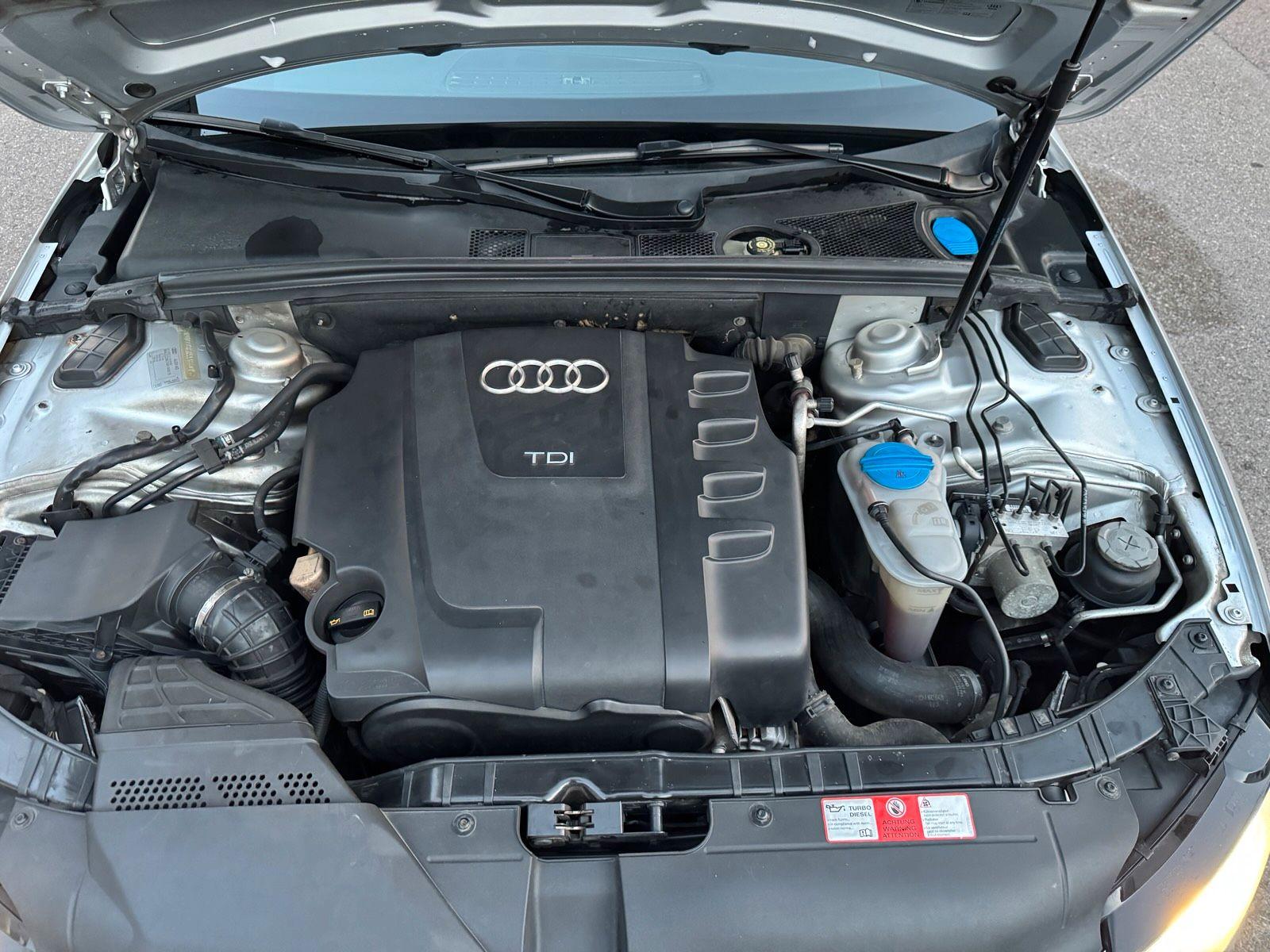 Audi A4 2010 — photo 13