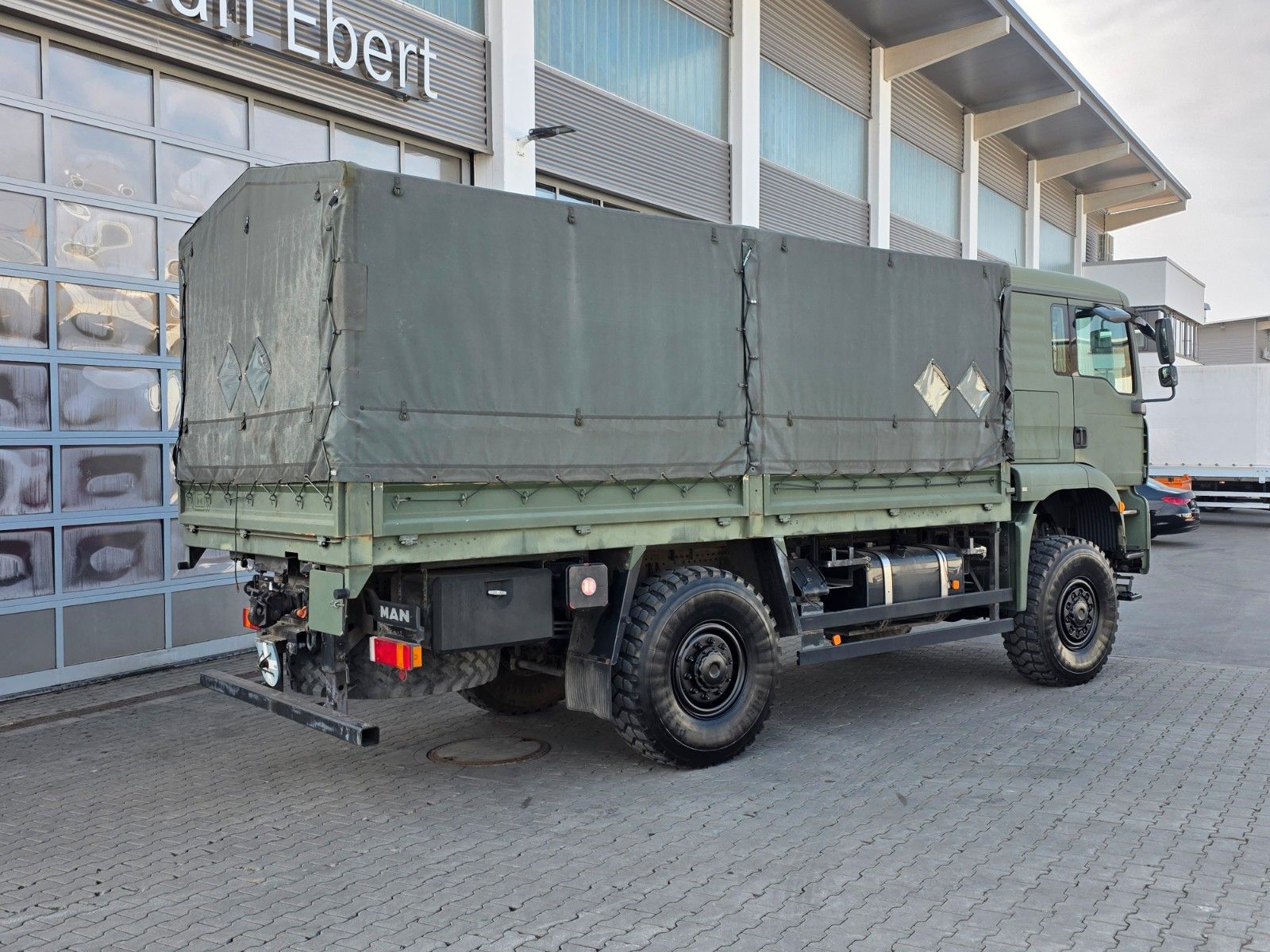 Fahrzeugabbildung MAN TGA 18.360 4x4 BB 3 Sitze Schalter Expedition