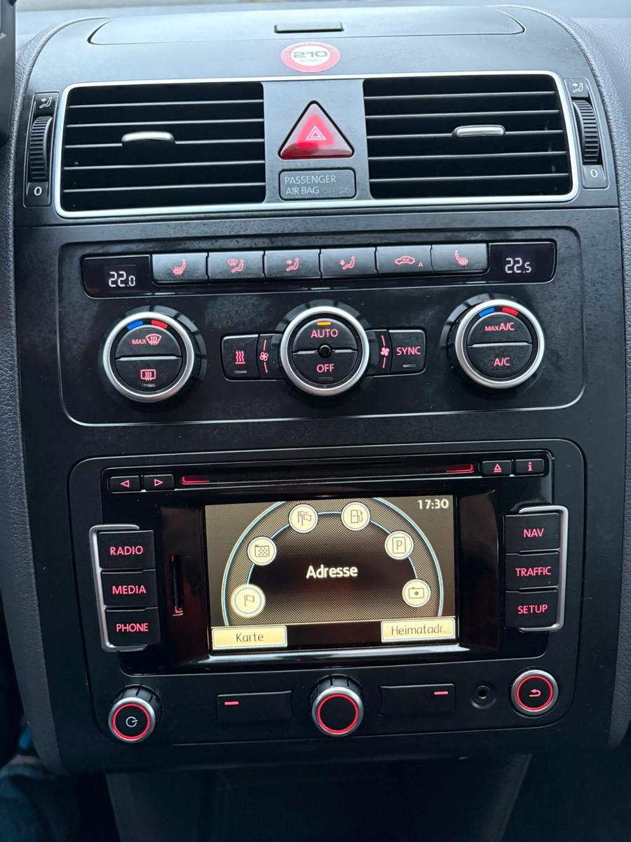 Volkswagen Touran 2014 — photo 13