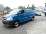 Toyota Hiace HI-ACE Kasten TD lang - Toyota Hiace: Allradantrieb