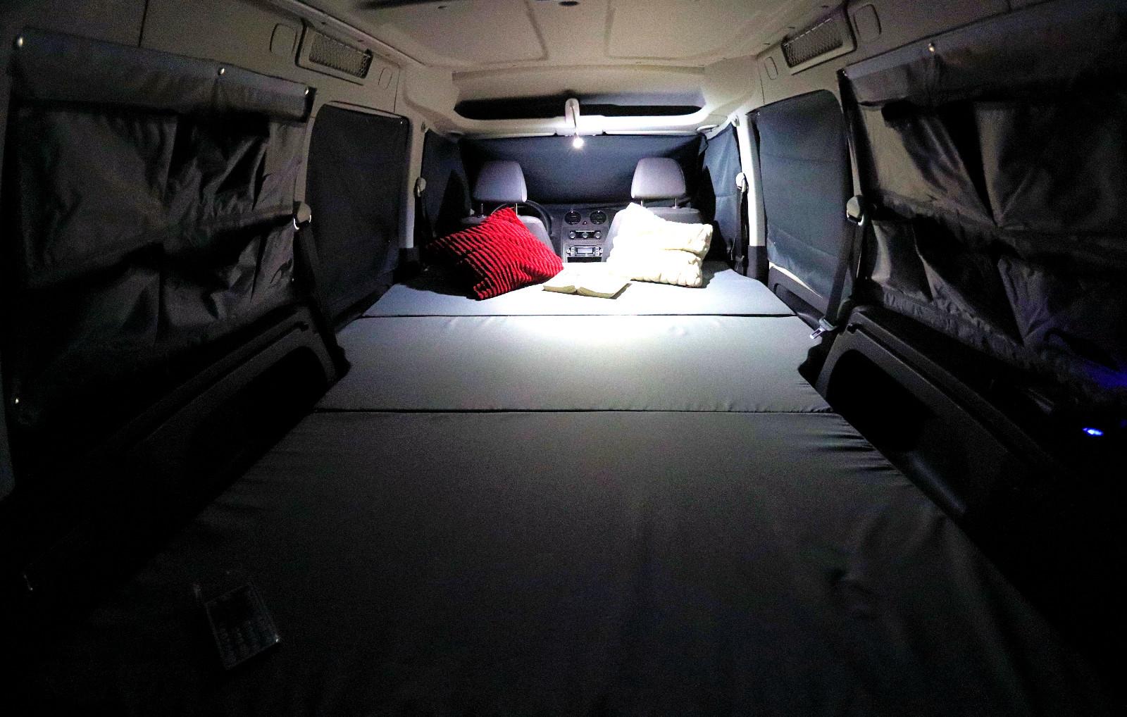 Volkswagen Caddy CAMPER NEU - 59 Tkm !!! Sitzecke + gr.Bett