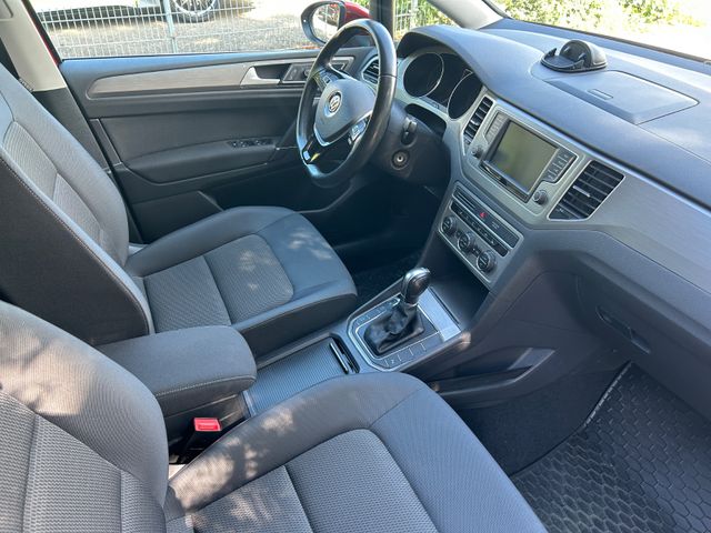 Fahrzeugabbildung Volkswagen Golf Sportsvan Diesel Automatik+AHK+Navi+BT+SHZ+