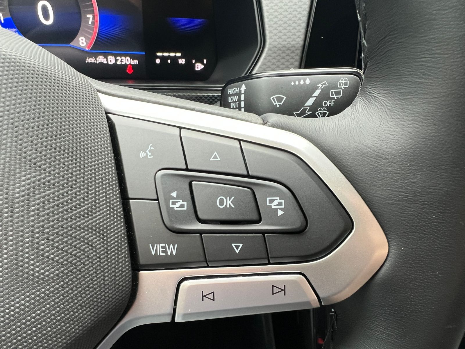 Fahrzeugabbildung Volkswagen T-Cross Life 1.0 l TSI *LED,ACC,Navi,Kamera,16''