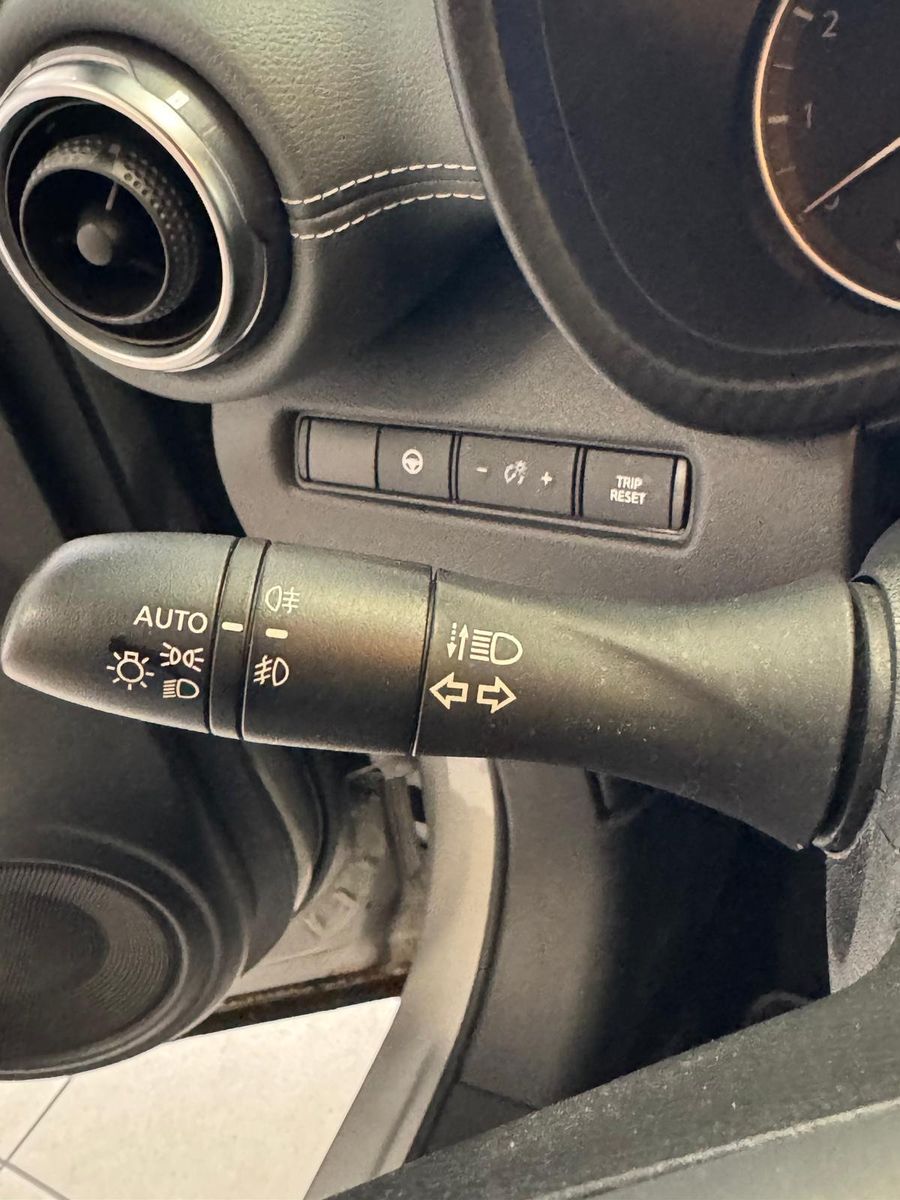 Fahrzeugabbildung Nissan Juke N-Connecta / WENIG KM/NAVI/KLIMA/GARANTIE