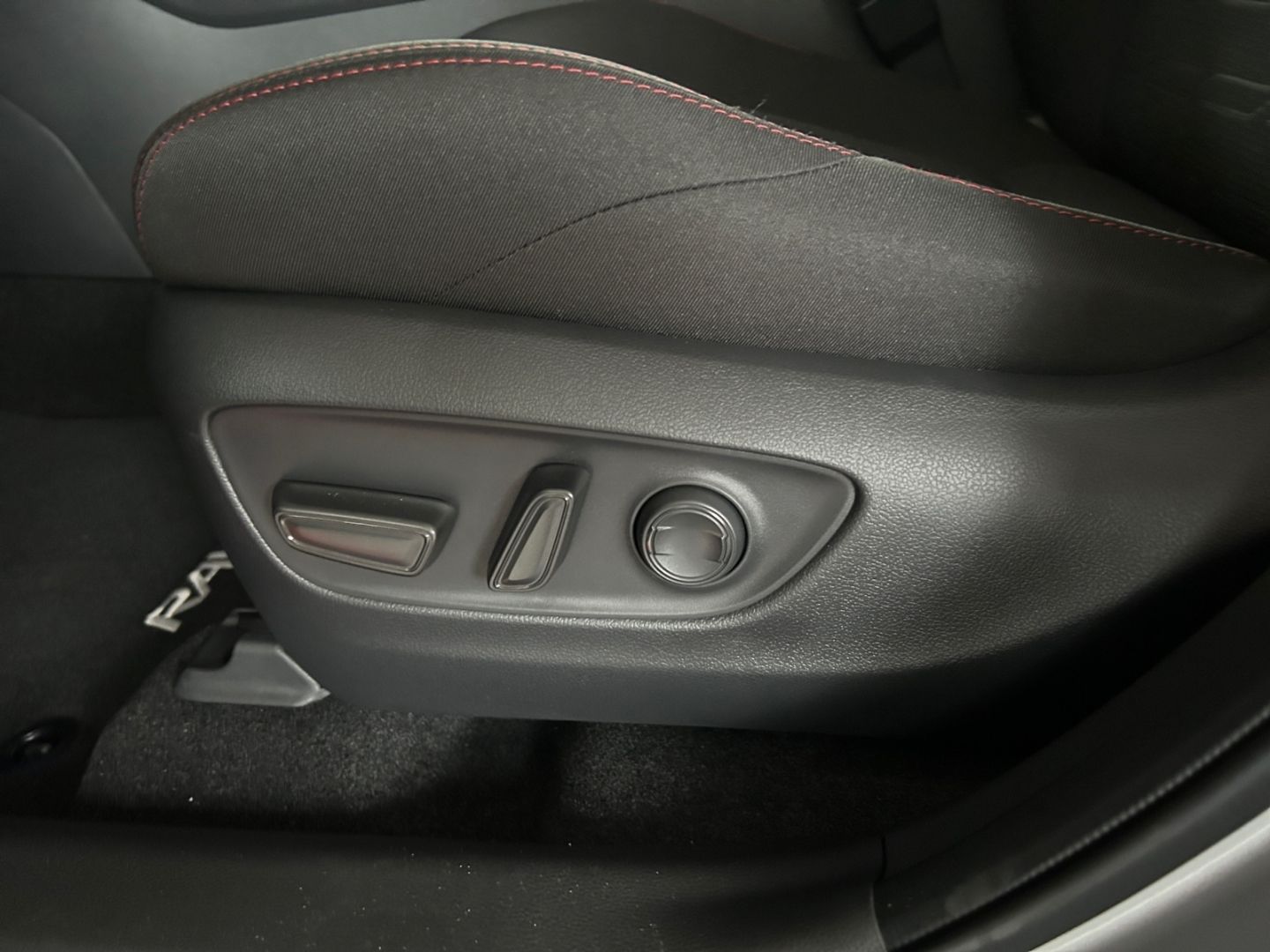 Toyota RAV 4 - Bild 4