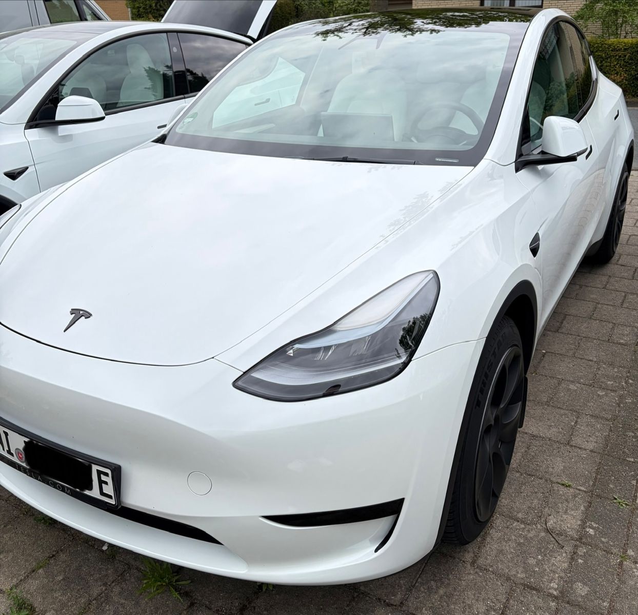 Tesla Model Y SR RWD Weiße Innenausstattung