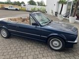 BMW BME E30 325i Cabrio - BMW 325 aus 1987: Cabrio, 325i