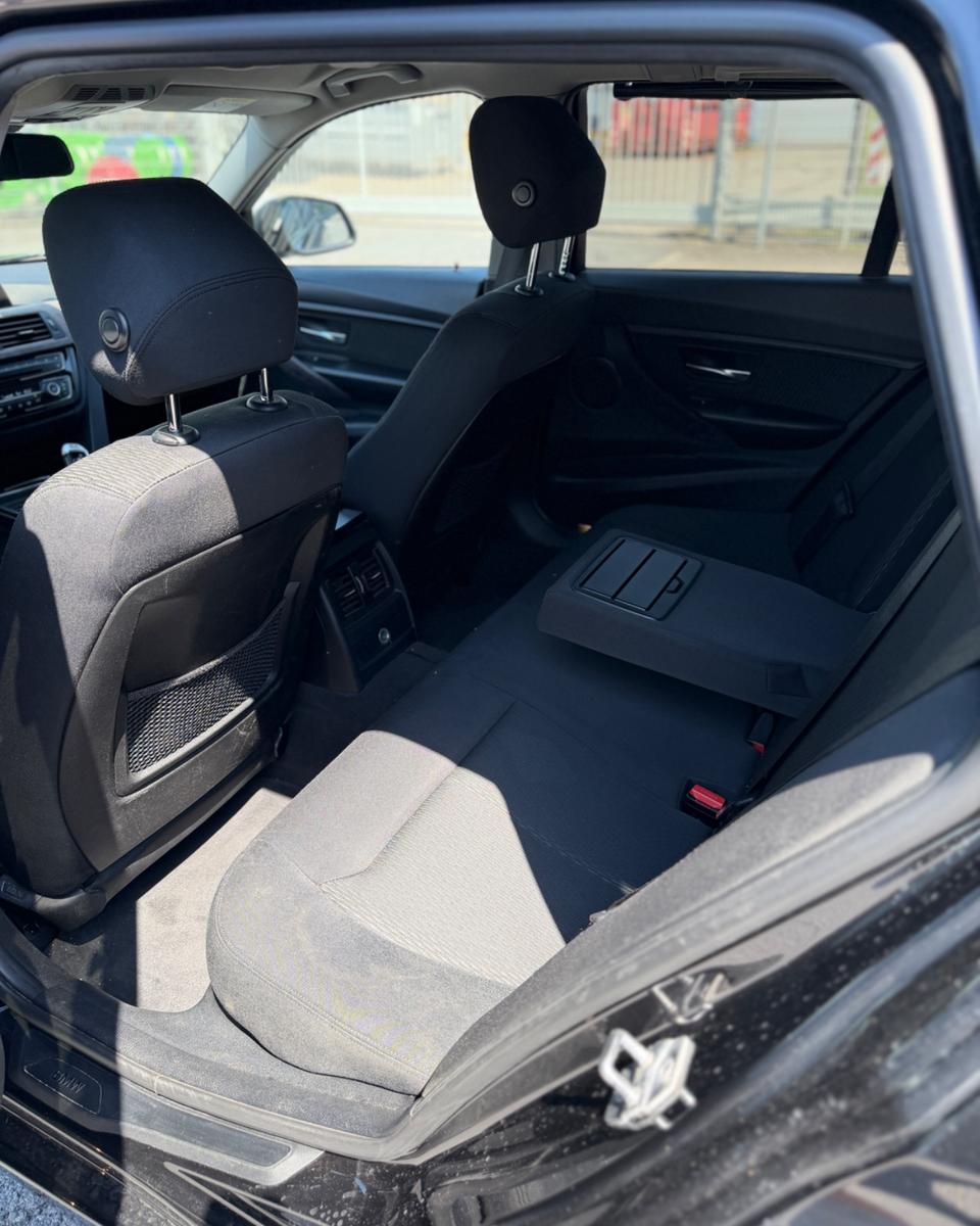 BMW 318 2014 — photo 12
