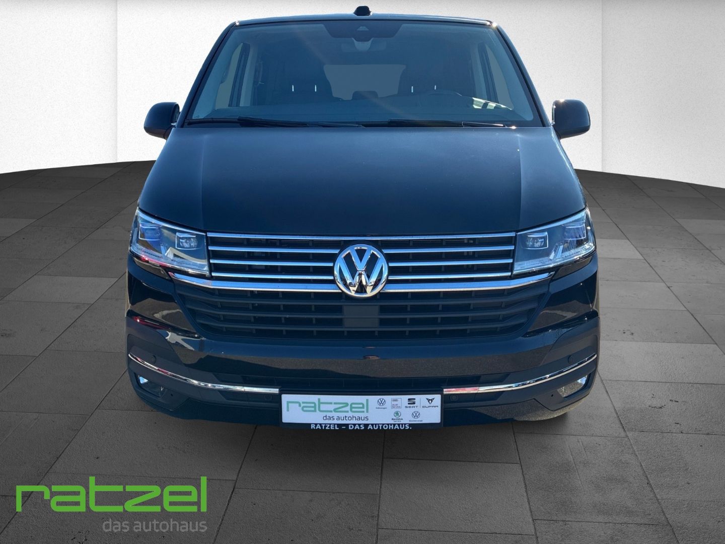 Fahrzeugabbildung Volkswagen T6.1 Multivan Generation Six TDI Navi AHK Leder
