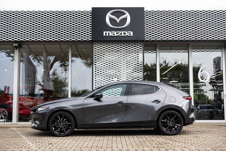 Fahrzeugabbildung Mazda 3 X 2.0i 186PS A/T AWD EXCLUSIVE COMB DASO DESI
