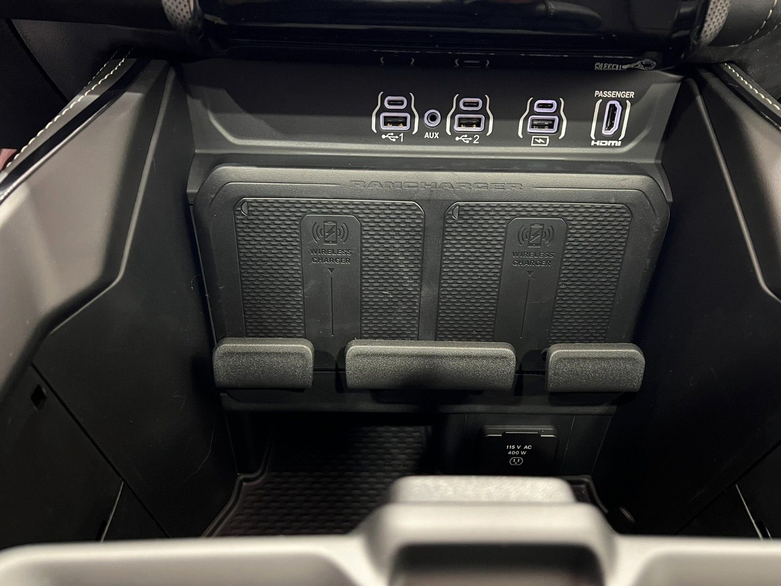 Fahrzeugabbildung Dodge RAM 1500 Limited Night  H/O 3.0L / MFT RTR Ed.