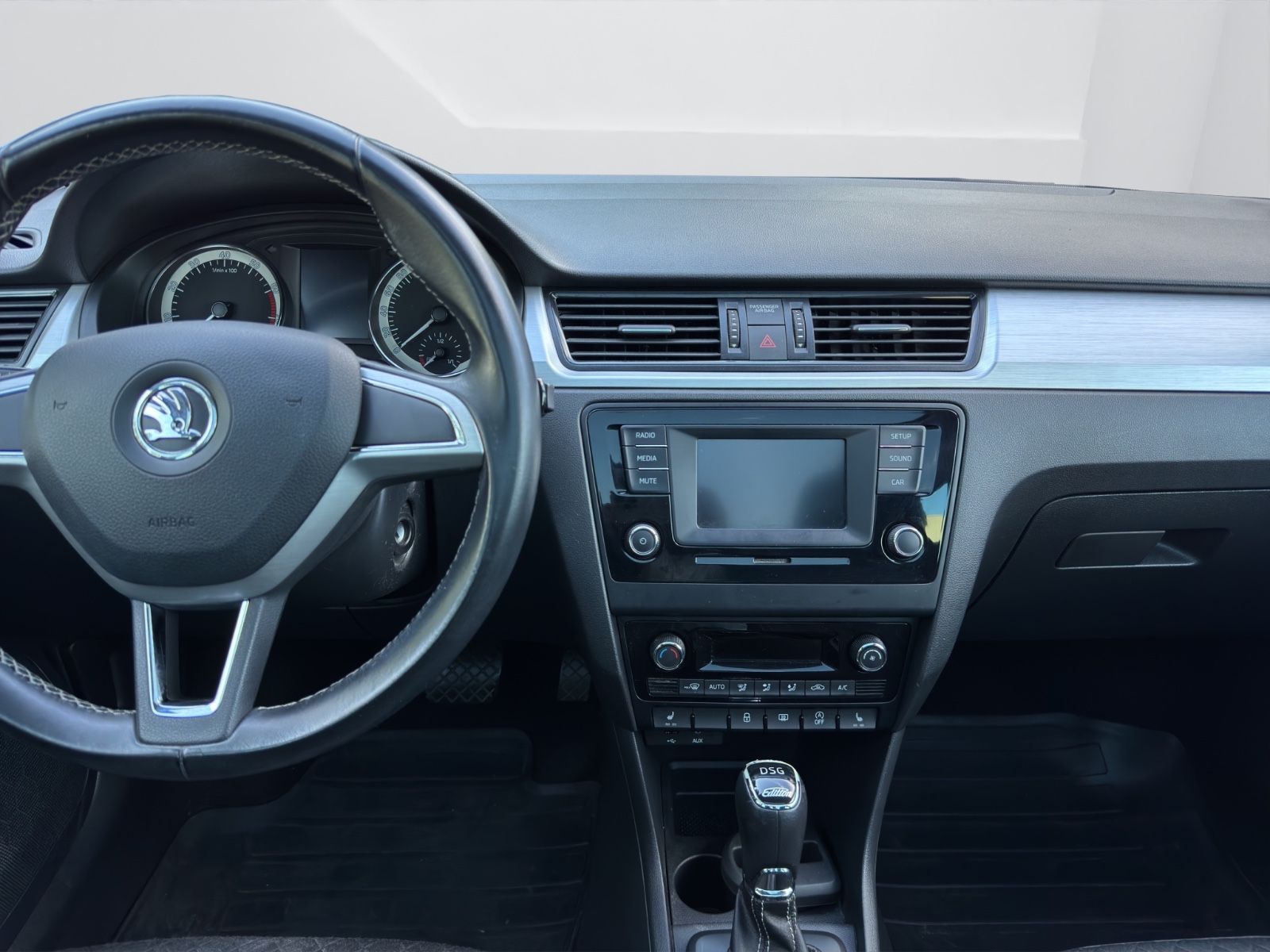 Fahrzeugabbildung SKODA Rapid Spaceback Edition*Pano*TÜV*Neu*2.Hand*