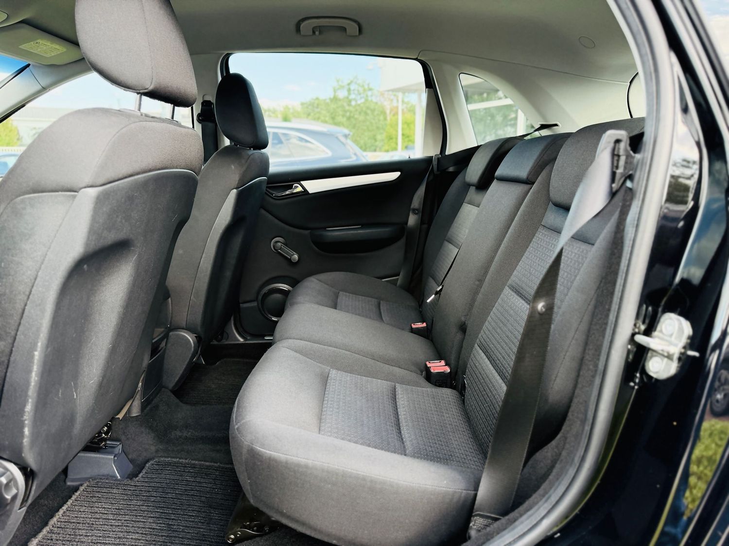 Fahrzeugabbildung Mercedes-Benz B 180 CDI Navi, PTS, AHK abn., Sitzheizung, Chro
