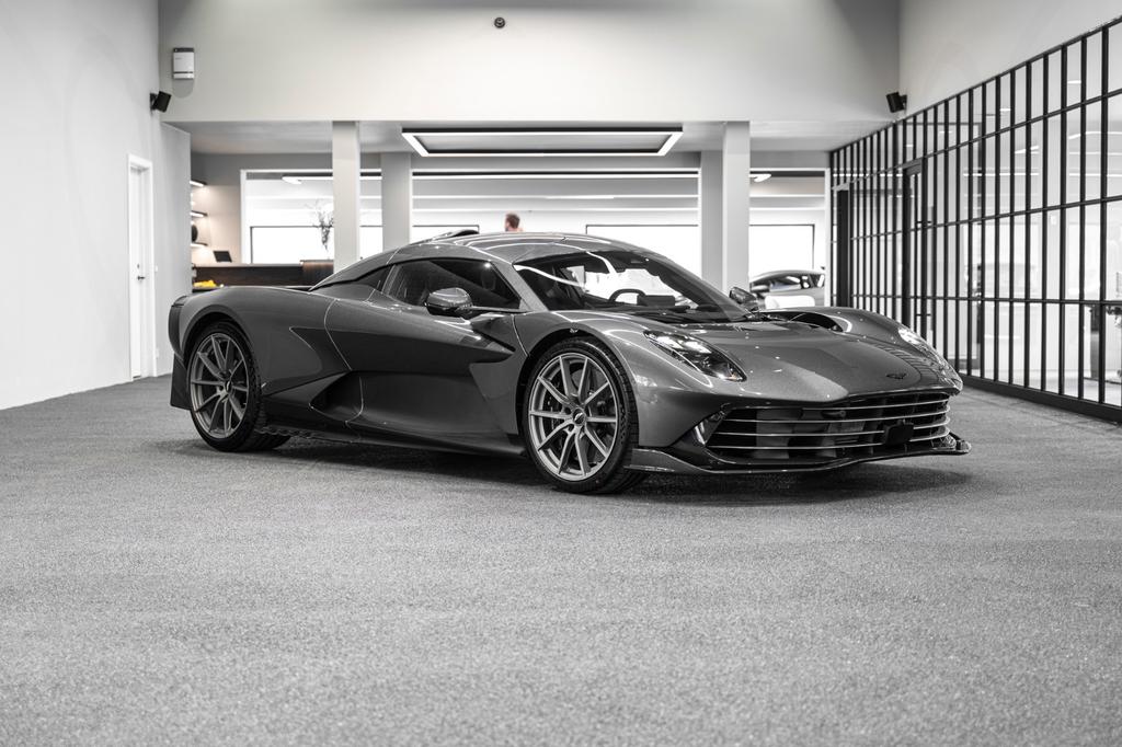 Aston Martin Valhalla *Carbon *B&W *Lift