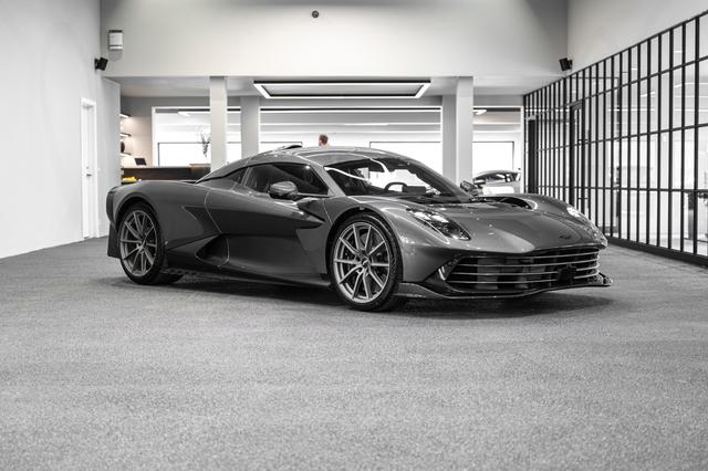 Aston Martin Valhalla *Carbon *B&W *Lift