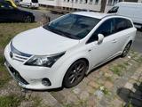 Toyota Avensis 2.2 D-4D  Euro 5 | 150 PS ... - Toyota Avensis mit Diesel-Antrieb: Kombi, Automatik