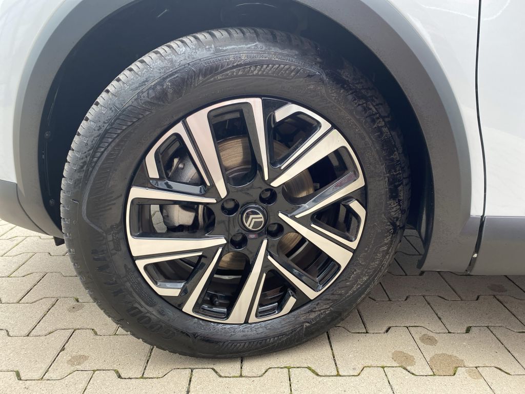 Fahrzeugabbildung Citroën C4 PureTech 130 *Automatik* MAX *360Grad Kamera*