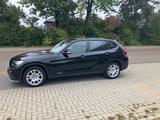 BMW X1 S Drive 18 I in schwarz - BMW X1: X1s Drive 18d