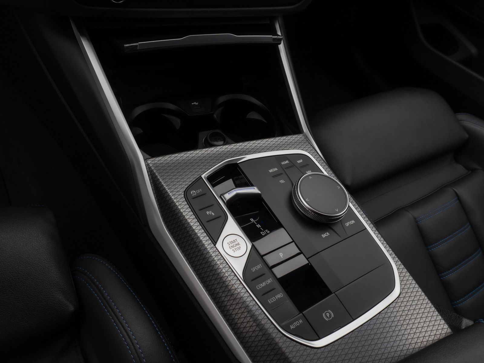 Fahrzeugabbildung BMW 318d M Sport DAB HUD CockPitPro Lordos PDC Leder