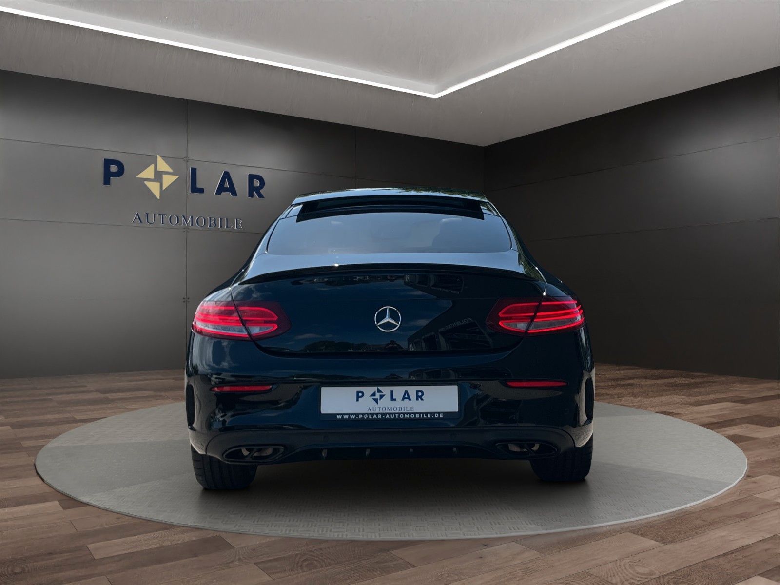 Fahrzeugabbildung Mercedes-Benz C 400 4Matic *AMG-Line*Panorama*Vollleder*Kamera