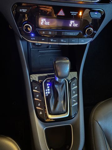 IONIQ Ioniq Premium Plug-In Hybrid