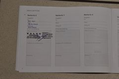 VOLVO XC60 D5 AWD~R Design~Leder~Business~I-safe~21"