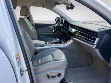 Audi Q7 - 12