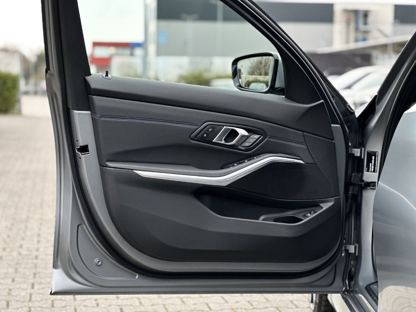 BMW 320 - Bild 8