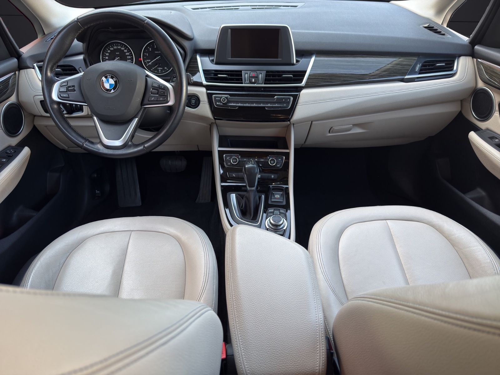 Fahrzeugabbildung BMW 225 Active Tourer*Luxury-Line*Navi*Kamera*