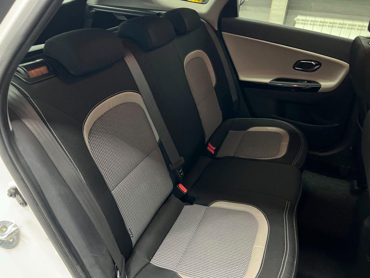 Kia cee'd 2015 — photo 15