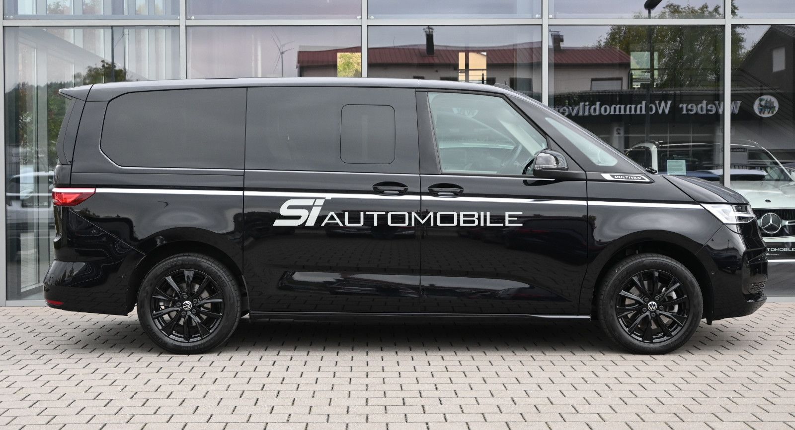 Fahrzeugabbildung Volkswagen T7 Multivan 2.0 TDI DSG LÜ Lang Style °DCC°AHK°