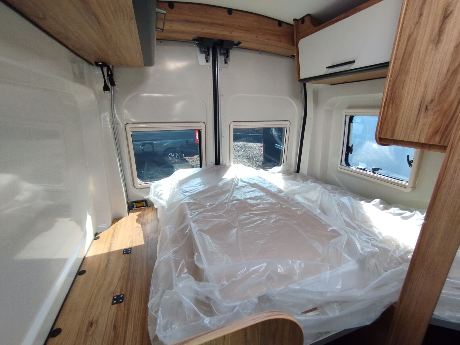 Fahrzeugabbildung Karmann Dexter 4x4 DE 560 AW Markise Combi6DE 170PS