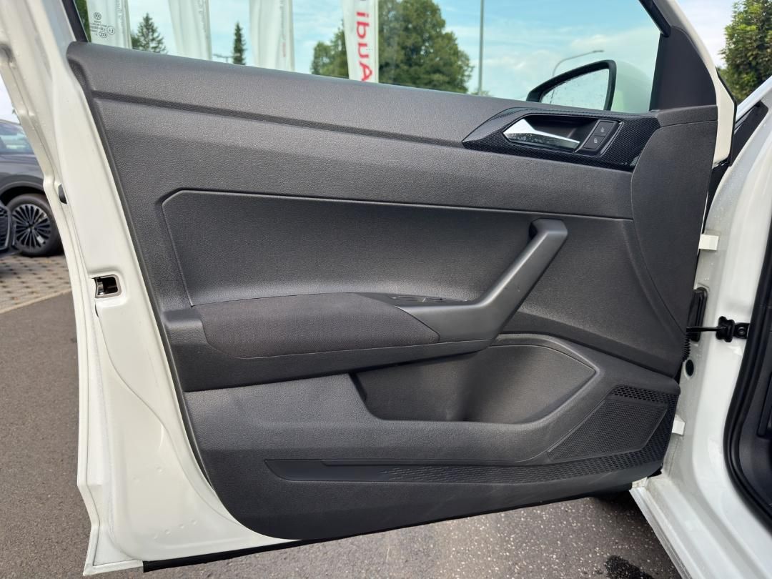 Fahrzeugabbildung Volkswagen Polo Life 1.0 TSI, 70KW 7-gang DSG,RFK,