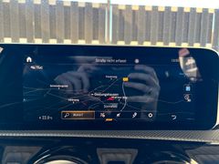 Fahrzeugabbildung Mercedes-Benz A 250 AMG-Style Leder Navi Sitzh LED 18"AMG