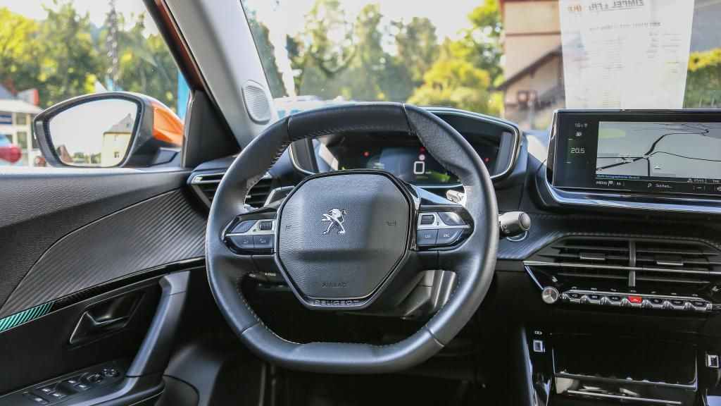 Autohaus Zimpel & Franke -  Peugeot 2008 Allure Pack Navi+LED+SHZ+AHZV - Bild 11