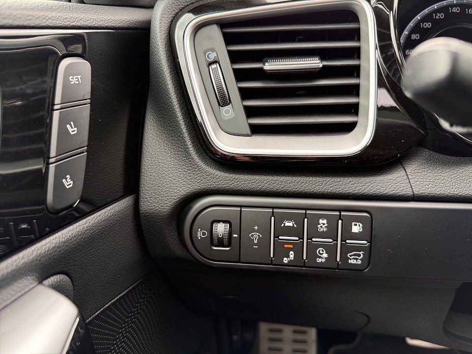 Fahrzeugabbildung Kia XCEED PHEV 1.6 PLATINUM AHK GARANTIE29 PANO VOLL