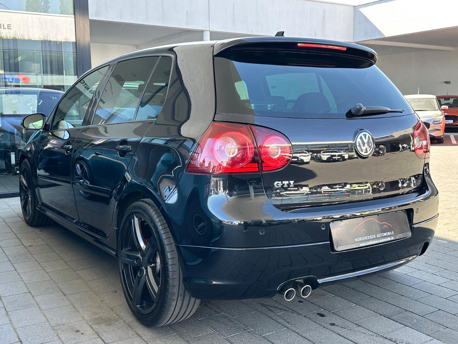 Volkswagen Golf V GTI Pirelli 2.0 TFSI | Xenon | RNS 510