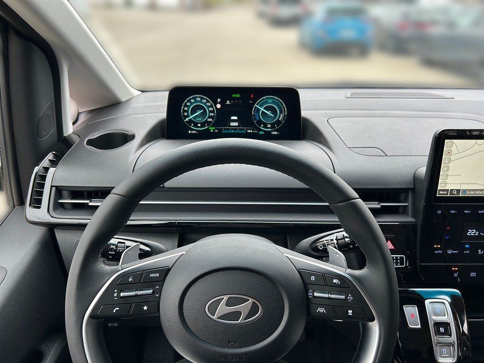 Fahrzeugabbildung Hyundai STARIA HYBRID 9SITZER 6AT TREND 18ZOLL PARK+EA-P