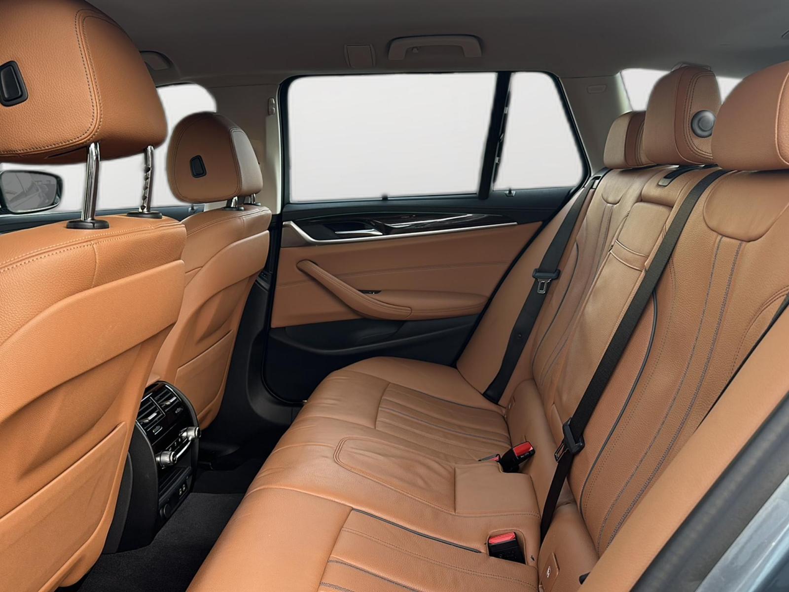BMW 530 e T. Luxury Line LC-PROF+LEDER+AHK+LED+KAMER