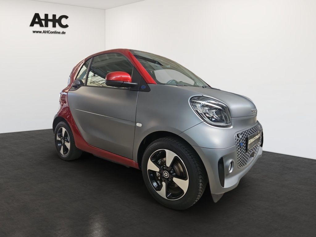 Fahrzeugabbildung Smart EQ ForTwo Pano Tempomat Navi LED SHZ SpurH KAM