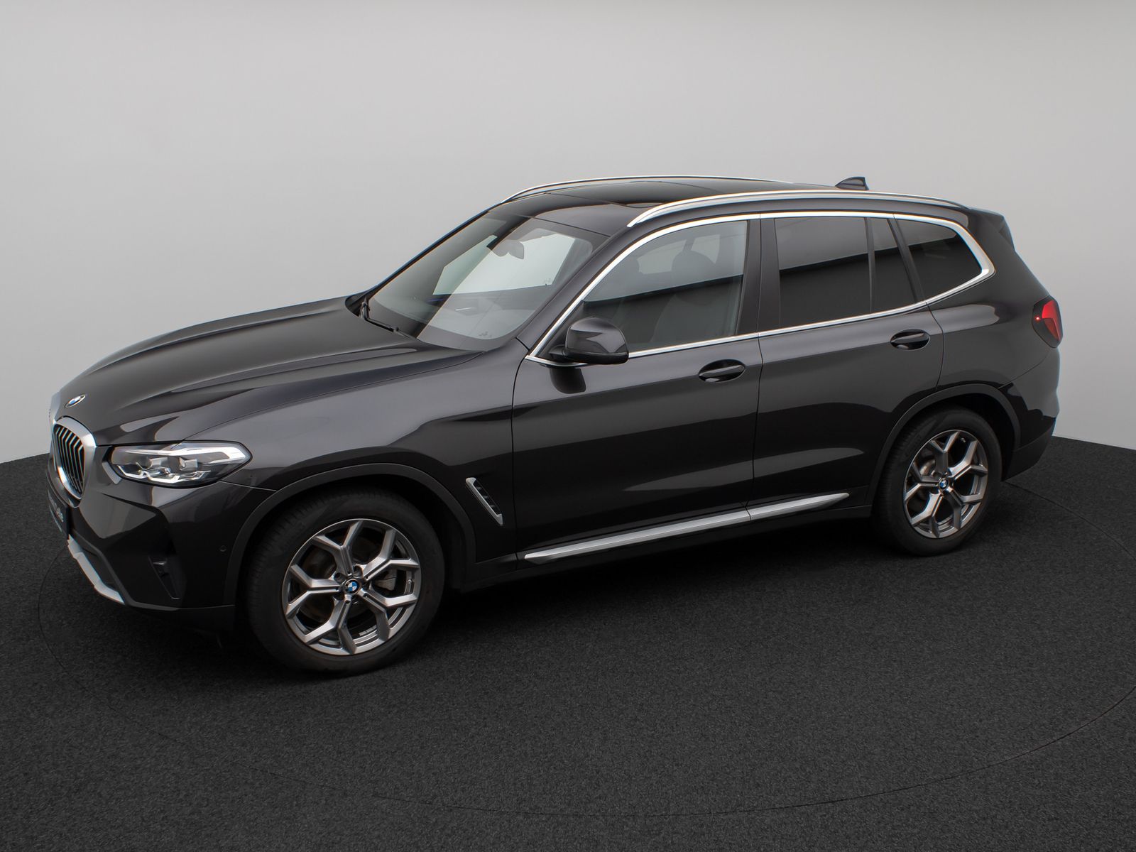Fahrzeugabbildung BMW X3 xD20d Panor Kamera DAB HiFi Komfort Sport 19"