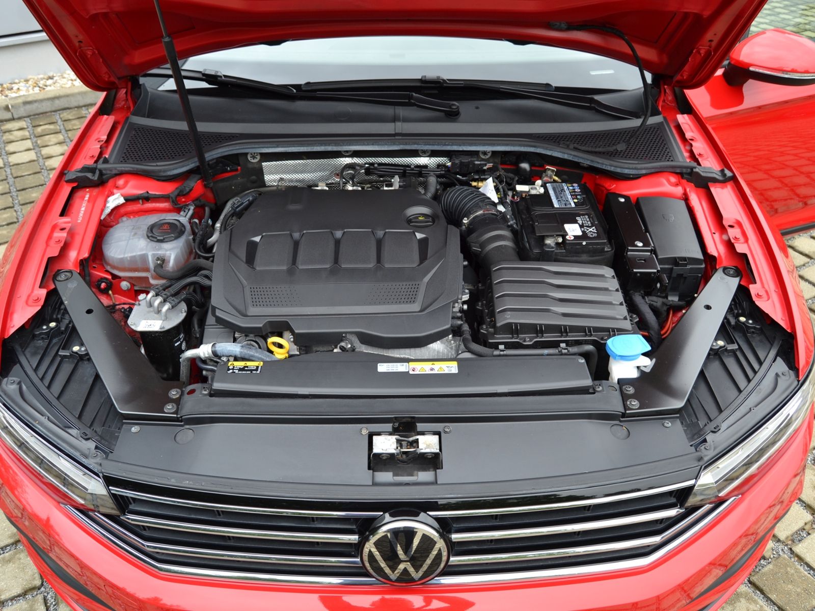 Passat Variant 2.0 TDI AHK/LED/NAVI+VZE/BUSINESS