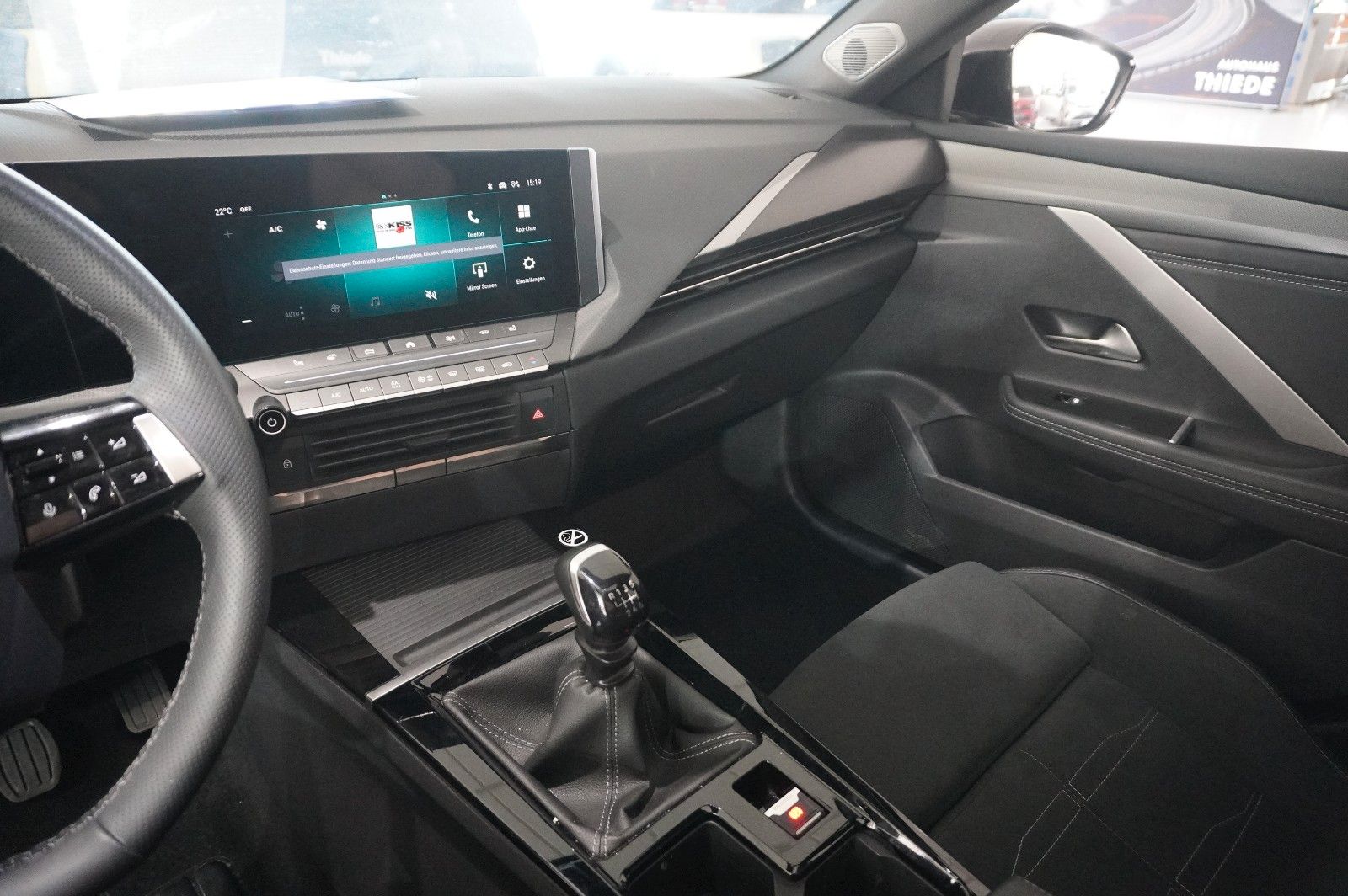 Fahrzeugabbildung Opel Astra L ST 1.2T GS SPORT NAVI/LED/360°/PANO/HUD