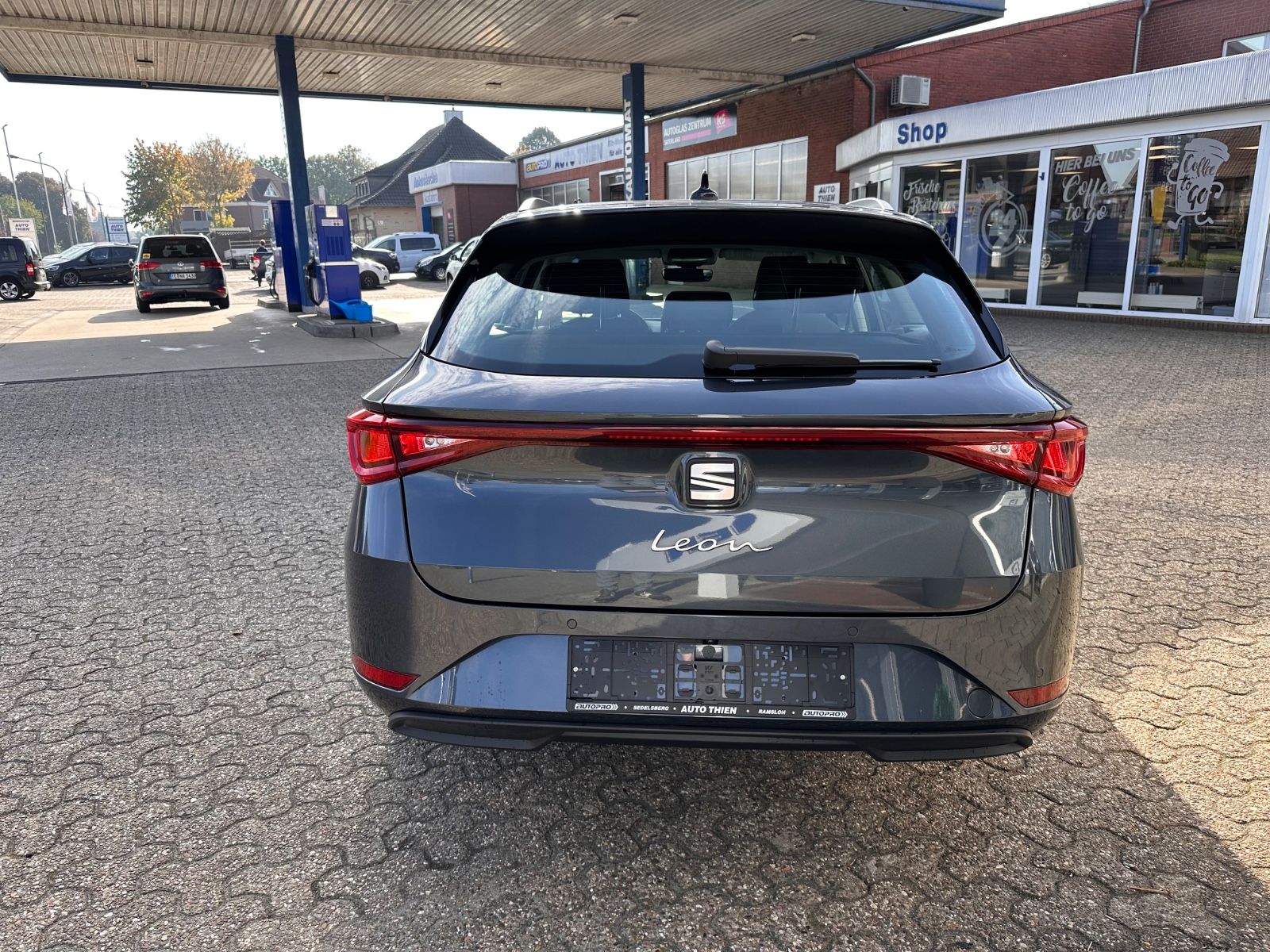 Fahrzeugabbildung SEAT Leon ST 2.0 TDI Style DSG AHK/ACC/APP/SHZ/RFK