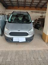 Ford Courier - Ford Courier mit Benzin-Antrieb