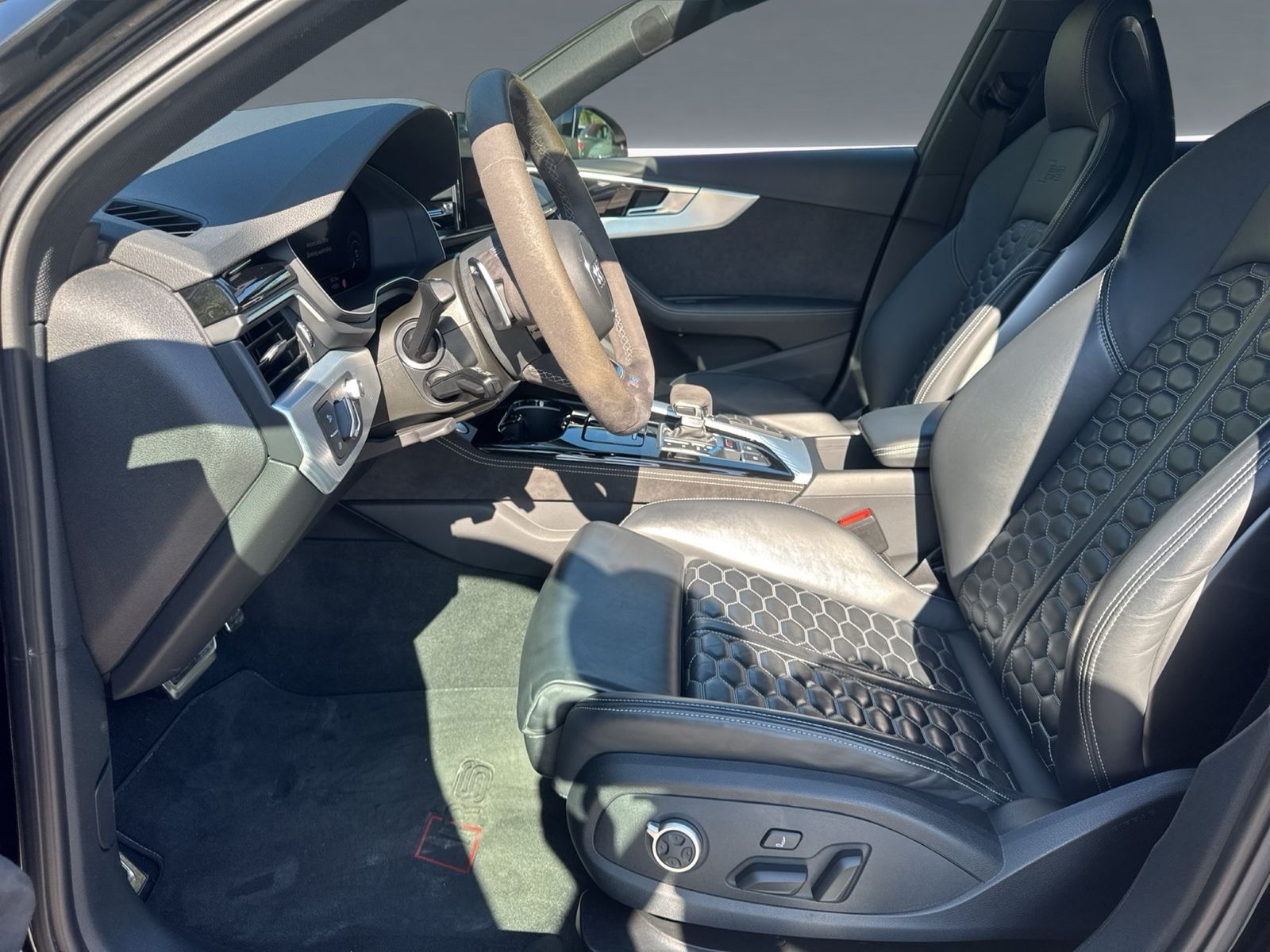 Audi RS4 - Bild 12