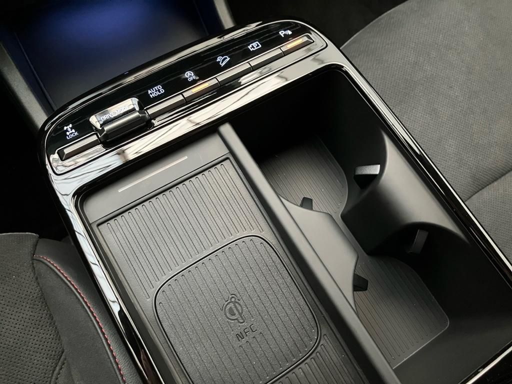 Fahrzeugabbildung Hyundai TUCSON FL (MY26) 1.6 T-GDI (180 PS) 7-DCT 4WD N